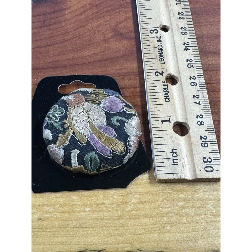 Vintage Chinese Hand embroidered‎ Buttons/Pin